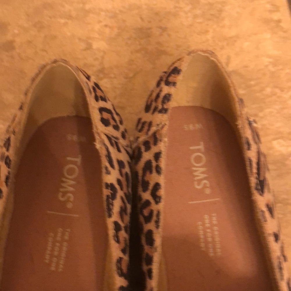 Toms Leopard Print Flats - Picture 5 of 6